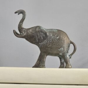 1069 Vintage Solid Brass Figurine Elephant Decorative Etched Trunk Up